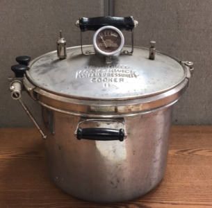 (1) Vintage Metal Improved Kook-Kwick Steam Pressure Cooker (Model NO. 606.111 39)