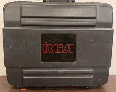 (1) VINTAGE RCA CMR300 PRO VHS Video Camcorder