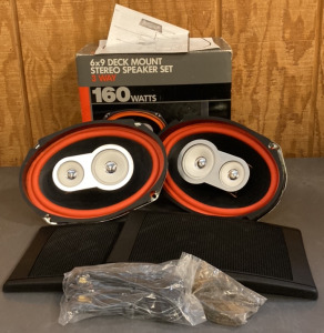 New Sparkomatic 6x9 Deck Mount Stereo 3 Way Speaker Set