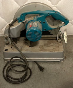 Makita 2414B Saw