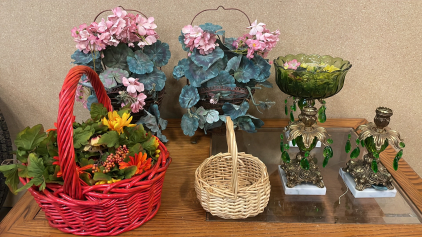 MISCELLANEOUS FLOWER POT DECOR AND CANDLE HOLDERS