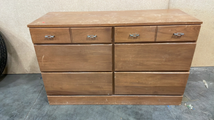 VINTAGE 6-DRAWER DRESSER