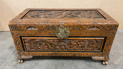 VINTAGE CHEST