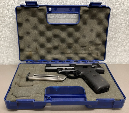 Smith And Wesson Model 22A .22 Caliber, Semi Automatic Pistol W/ Hard Case And Extra Magazine