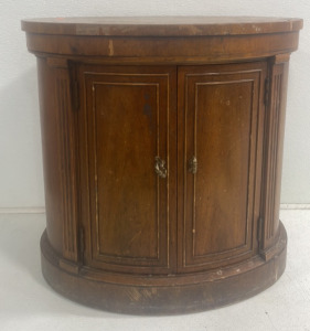 (1) Vintage Wooden Side Table