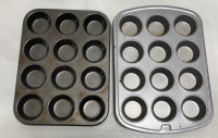 (1) Skillet with a Lid (1) Stainless Steel 3QT Pot with Lid (1) Stainless Steel Pot with Wooden Handles and a Lid (2) Metal Cupcake Baking Sheets (1) Sunflower Cake Pan (2) Bunt Cake Cake Pans and More… - 5