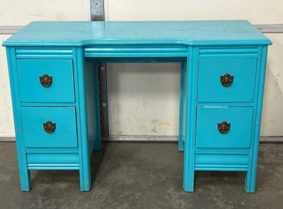 41-1/2"x 18"x 27" Teal Desk With 4 Drawers