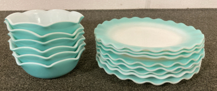 Vintage Hazel Atlas Crinoline Turquoise And White 9” Plates- Set Of 8; Dessert Bowls- Set Of 6