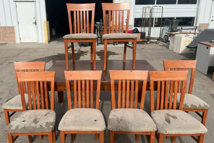 Large Dinning Room Table W/ (8) Cushioned Chairs