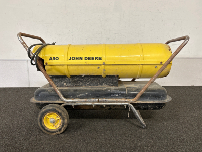 A50 John Deere 50,000 BTU 5-Gallon Capacity Heater- Powers On