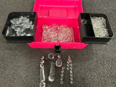 Caboodles Container with Clear Crafters Gema