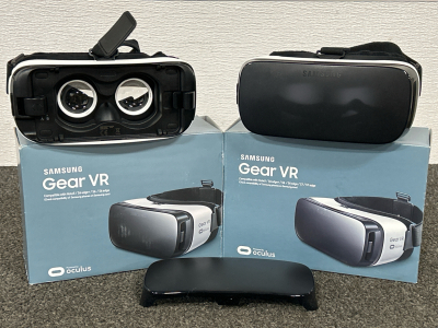 (2) Samsung Gear VR Goggles