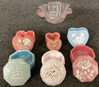 3 Heart Shaped Jewelry Dishes, 2 Octogon Jewelry Dishes, 1 Round Jewelry Dish And 1 Glass Floral Pink Dish