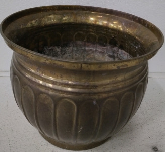 14" Around 10 5/8" Tall Antique Bowl Or Planter