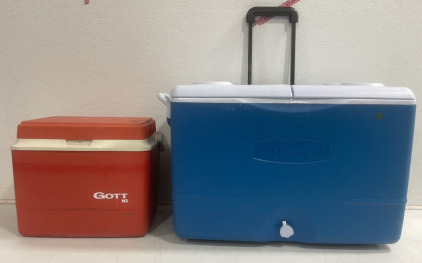 (1) Rubbermade Cooler With Wheels (1) Gott 16 Cooler