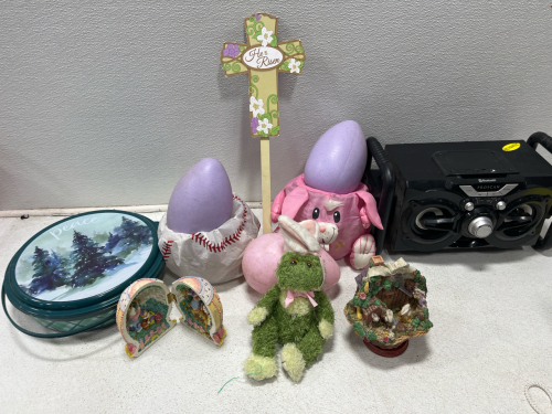(2) figurines (2) Eggs With Baskets (1) Proscan Bluetooth Speaker