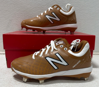 New Balance Football Cleats. Size 5.5 gold