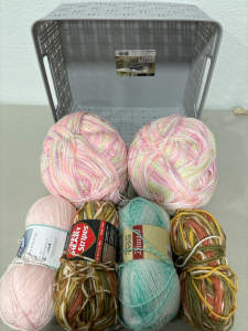 (6) Skeens of Yarn W/ Size I Crothet Hook