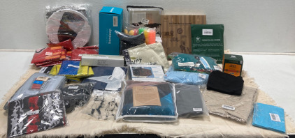 (1) Dark Grey Flannel Blanket (1) Wall Clock (1) Josatina Duvet Set & More!