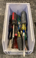 Bin of 15 Assorted Drivers