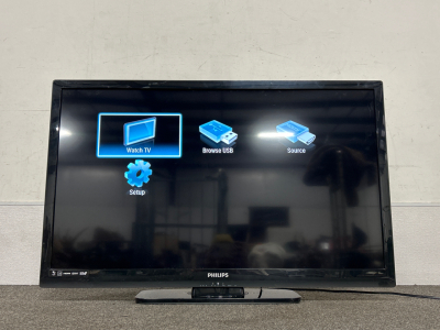 Philips 39" LED T.v.- Powers On