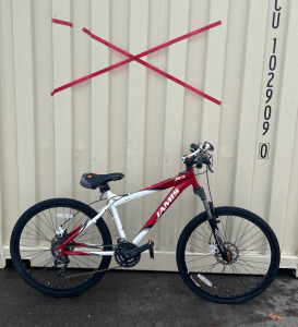 Jamis Trail X3 Mountain Bike