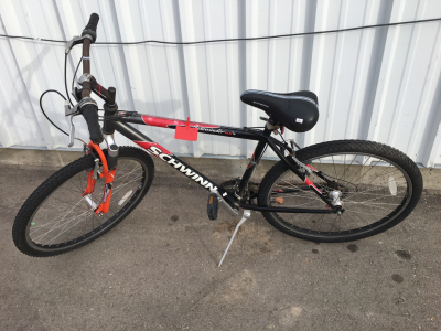 22" Schwinn Sidewinder Bicycle (Red/Black)