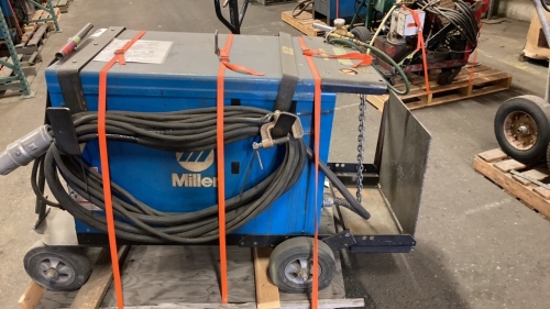 Miller Demension 452 CC/CV DC Power Source