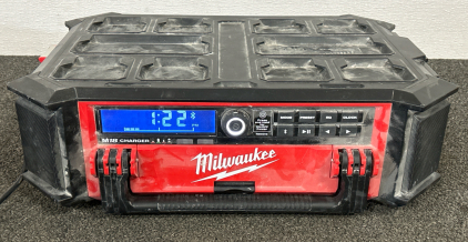 Milwaukee M18 Packout Radio+Charger With Bluetooth/AUX/USB-Multi-Power Options Including 18v Rechargeable Battery