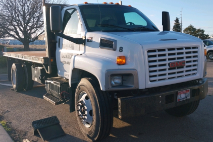 2006 GMC C7500 - MANUAL - FLEET TRUCK - RUNS WELL