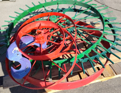 (6) Vintage Painted Wagon Wheels for Lawn Decor