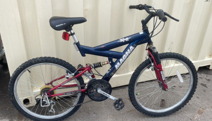 (1) Magna Mountain Bike (Navy & Blue)