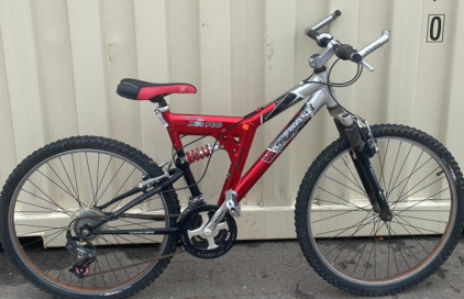 (1) Mongoose Mountain Bike (Red)