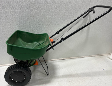 Scott&rsquo;s Turf Builder Edgeguard Broadcast Mini Spreader With Settings With Folding Handle