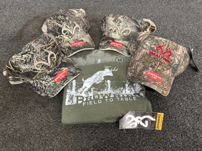 Hunting Attire: (4) Realtree Camo Stretch Fit Hats (L/XL) And (2) Browning Sportswear Tank Tops (M/L)