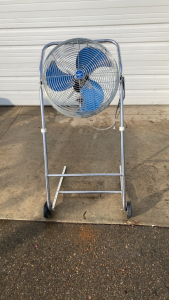 PATTON HIGH VELOCITY AIR CIRCULATOR. POWERS ON