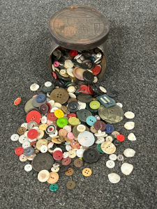 Vintage Metal Tin Of Vintage Buttons & A Few Small Seashells
