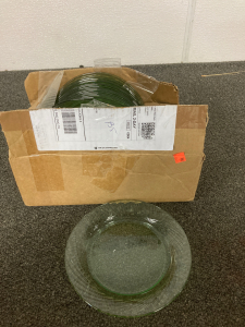 (18) Small Glass Dining Plate