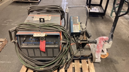 Miller Dimension 302 CC/CV DC Welding Power Source With 75 Series 24V Wire Feeder