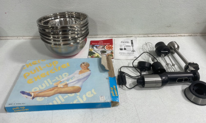 (1) Blender and Beyond With Mixing Bowl Set (1) Vintage Pull up Exersiser