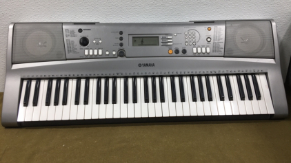 Yamaha YPT-310 Portable Keyboard