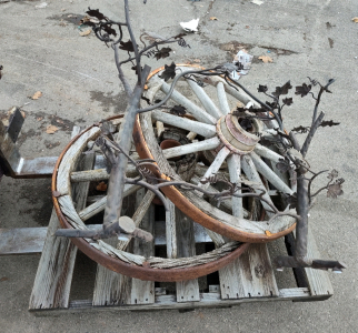 (2) Antique Wooden Spok Wagon Wheels & Lawn Decor