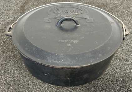 Cabelas Cast Iton Dutch Oven #14