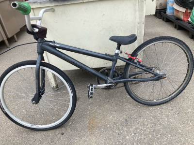 Gray Specialized Bike