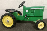 Ertl Kids Pedel Tractor - 3