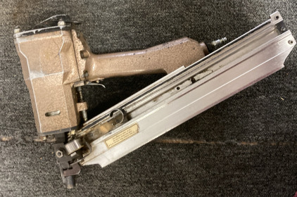 Duo-Fast Nailer Model CN-137 Air Tool
