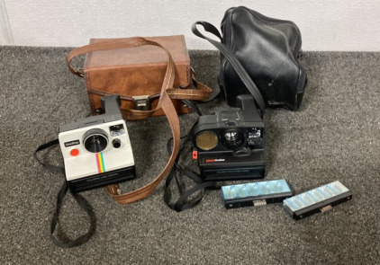 Polaroid Land Camera W/ Case, Sonar One Step Polaroid Pronto Land Camera W/ Case