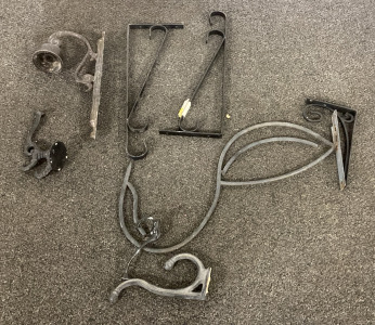 Assorted Metal Wall Hangings