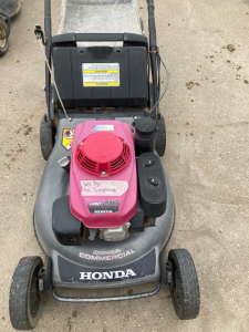 21&rdquo; Red/Silver Lawn Mower