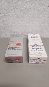 (1) Box Of (250) Winchester Super X .22 Win Mag FMJ Ammunition Cartridges (1) Box Of (250) Winchester Dynapoint .22 Win Magnum Ammunition Cartridges